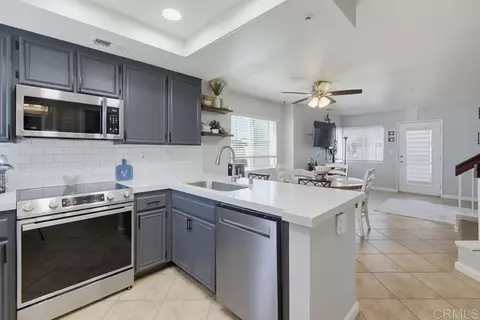 Kitchen - 2373 Kings View Cir, Spring Valley, CA 91977 photo 2 of 3
