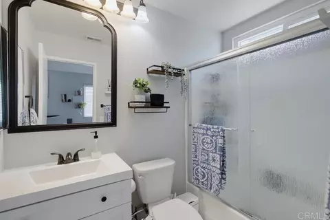 Bath - 2373 Kings View Cir, Spring Valley, CA 91977 photo 2 of 5