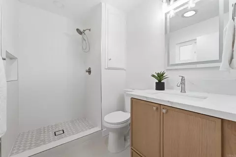 Bath - 8722 Vanguard Pl, Lakeside, CA 92040 photo 2 of 4
