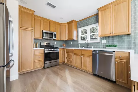 Kitchen - 8722 Vanguard Pl, Lakeside, CA 92040 photo 3 of 5