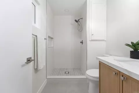 Bath - 8722 Vanguard Pl, Lakeside, CA 92040 photo 1 of 4