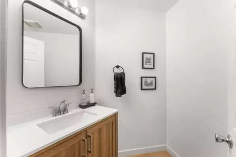 Bath - 2382 Maravilla Way, Oceanside, CA 92056 photo 2 of 2