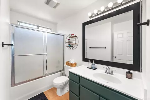 Bath - 2382 Maravilla Way, Oceanside, CA 92056 photo 1 of 2