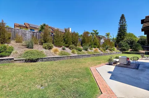Exterior - 1598 Mesa Verde Dr, Vista, CA 92084 photo 4 of 7