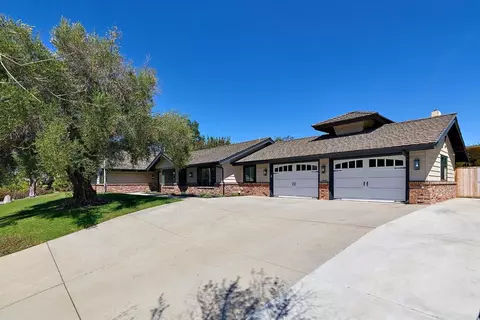 Exterior - 1598 Mesa Verde Dr, Vista, CA 92084 photo 1 of 7