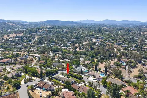 View/Area - 1598 Mesa Verde Dr, Vista, CA 92084 photo 16 of 28