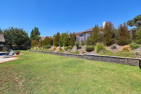 Exterior - 1598 Mesa Verde Dr, Vista, CA 92084 photo 5 of 7
