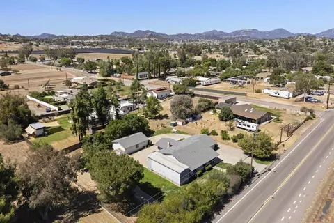 View/Area - 842 Hanson Ln, Ramona, CA 92065 photo 11 of 24