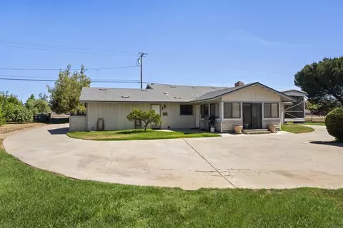 Exterior - 842 Hanson Ln, Ramona, CA 92065 photo 2 of 11