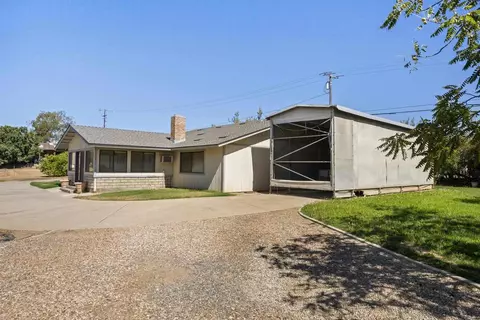 Exterior - 842 Hanson Ln, Ramona, CA 92065 photo 10 of 11