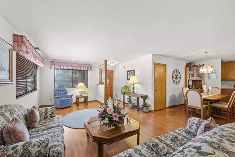 Living - 842 Hanson Ln, Ramona, CA 92065 photo 2 of 4