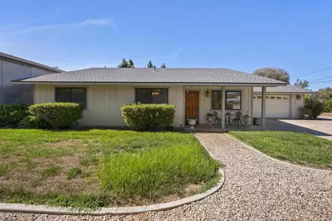 Exterior - 842 Hanson Ln, Ramona, CA 92065 photo 5 of 11