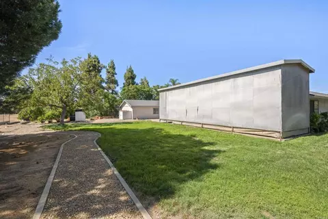 Exterior - 842 Hanson Ln, Ramona, CA 92065 photo 4 of 11