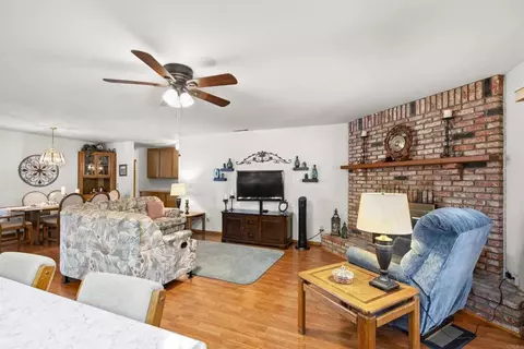 Living - 842 Hanson Ln, Ramona, CA 92065 photo 3 of 4