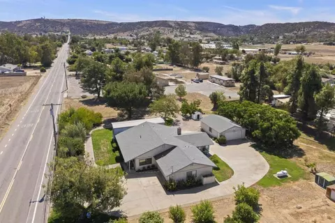 View/Area - 842 Hanson Ln, Ramona, CA 92065 photo 5 of 24