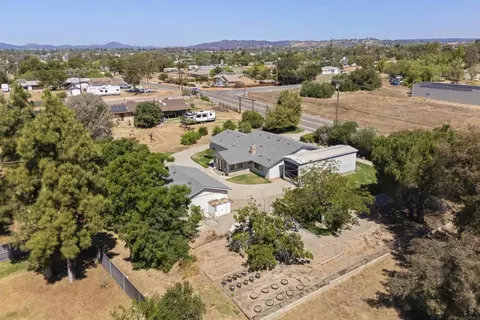 View/Area - 842 Hanson Ln, Ramona, CA 92065 photo 14 of 24