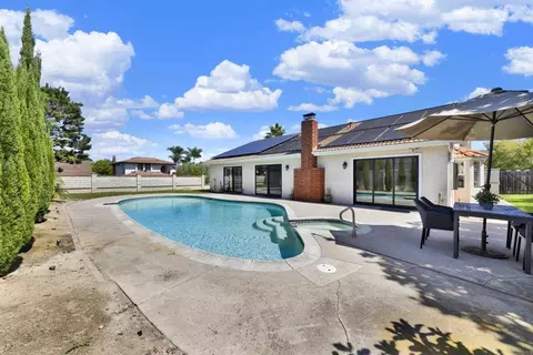 Exterior - 7701 Garboso Pl, Carlsbad, CA 92009 photo 8 of 12