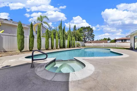 Exterior - 7701 Garboso Pl, Carlsbad, CA 92009 photo 7 of 12