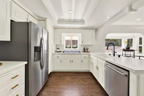 Kitchen - 7701 Garboso Pl, Carlsbad, CA 92009 photo 2 of 4