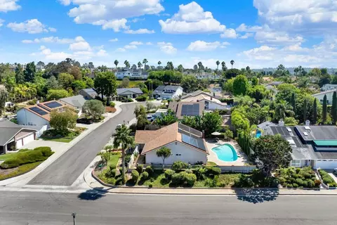 View/Area - 7701 Garboso Pl, Carlsbad, CA 92009 photo 3 of 8