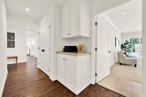 Entry Way - 7701 Garboso Pl, Carlsbad, CA 92009 photo 3 of 5