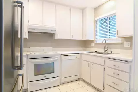 Kitchen - 9007 Fanita Rancho Rd, Santee, CA 92071 photo 1 of 3