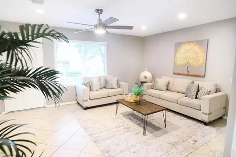 Living - 9007 Fanita Rancho Rd, Santee, CA 92071 photo 2 of 8