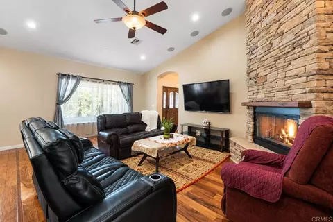 Living - 9508 Cypress St, Lakeside, CA 92040 photo 4 of 6