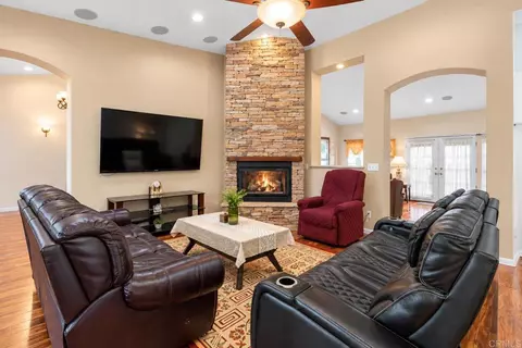 Living - 9508 Cypress St, Lakeside, CA 92040 photo 2 of 6