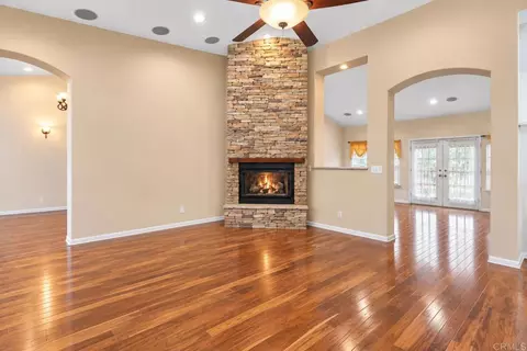 Living - 9508 Cypress St, Lakeside, CA 92040 photo 3 of 6
