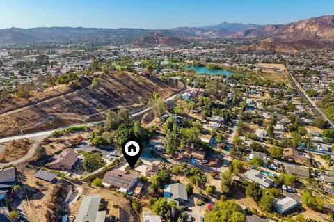 View/Area - 9508 Cypress St, Lakeside, CA 92040 photo 2 of 9