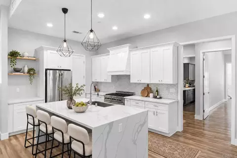 25812 Willow Ln, Escondido, CA 92026