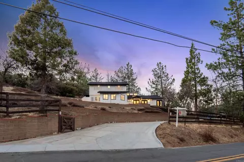 Exterior - 1326 Farmer Rd, Julian, CA 92036 photo 2 of 14