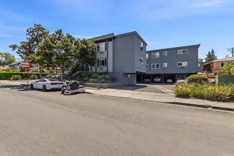 Exterior - 8150 Lemon Ave #130, La Mesa, CA 91941 photo 2 of 5