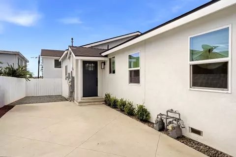 Exterior - 558 11th St, Imperial Beach, CA 91932 photo 4 of 5