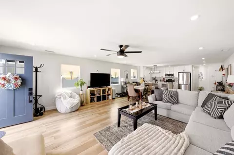 Entry Way - 558 11th St, Imperial Beach, CA 91932 photo 1 of 1