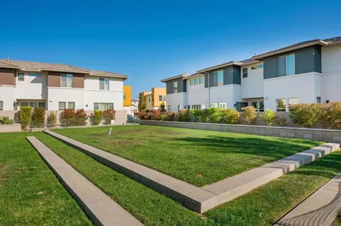2022 Quartet Loop UNIT 2, Chula Vista, CA 91915 photo 2