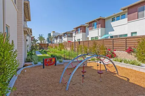 2022 Quartet Loop UNIT 2, Chula Vista, CA 91915 photo 4