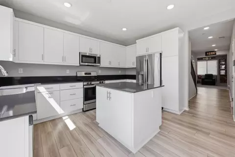 Kitchen - 253 Paddock Ln, Fallbrook, CA 92028 photo 1 of 3