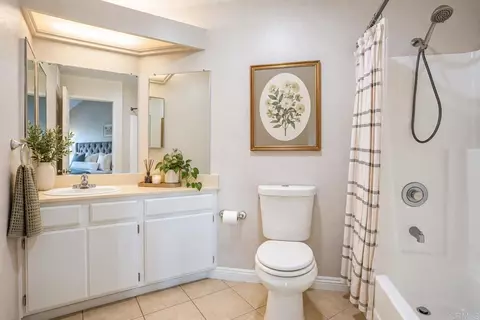 Bath - 3035 Chipwood Ct, Spring Valley, CA 91978 photo 1 of 3