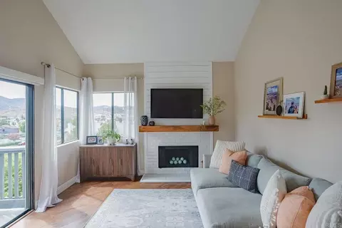 Living - 3035 Chipwood Ct, Spring Valley, CA 91978 photo 1 of 4