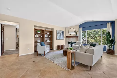 Living - 10441 Lake Breeze Dr, Spring Valley, CA 91977 photo 2 of 9