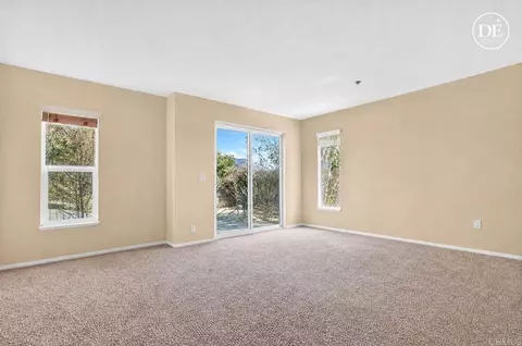 Living - 10441 Lake Breeze Dr, Spring Valley, CA 91977 photo 7 of 9
