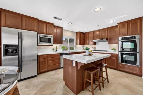Kitchen - 10441 Lake Breeze Dr, Spring Valley, CA 91977 photo 2 of 6