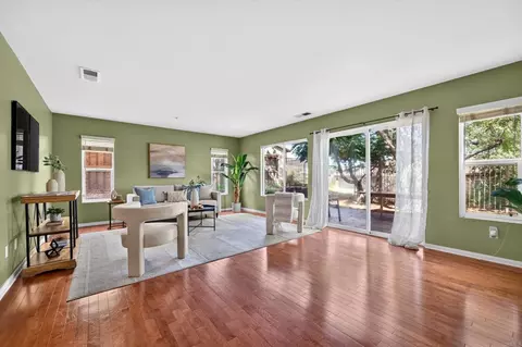 Living - 10441 Lake Breeze Dr, Spring Valley, CA 91977 photo 3 of 9