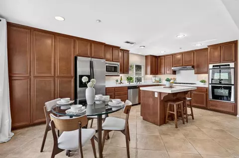 Kitchen - 10441 Lake Breeze Dr, Spring Valley, CA 91977 photo 3 of 6