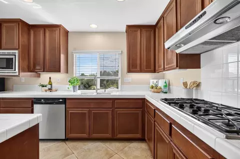 Kitchen - 10441 Lake Breeze Dr, Spring Valley, CA 91977 photo 6 of 6