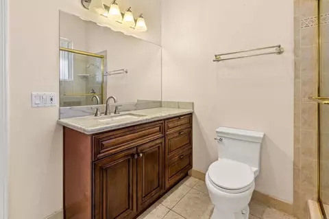 Bath - 13885 Honnell Way, Jamul, CA 91935 photo 4 of 4