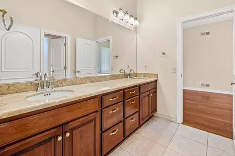 Bath - 13885 Honnell Way, Jamul, CA 91935 photo 3 of 4