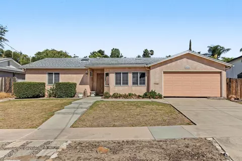 9214 Dalehurst Rd, Santee, CA 92071